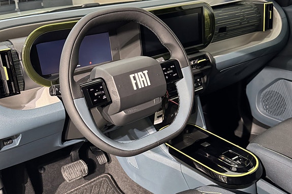 Fiat Grande Panda E 7 of 13