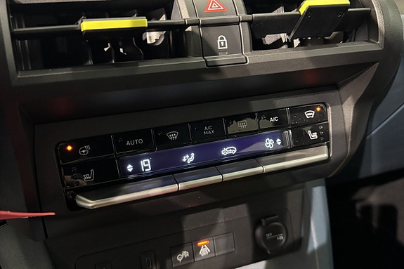 Fiat Grande Panda E 11 of 13