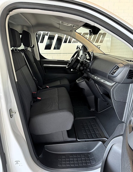 Opel Zafira 9 of 16