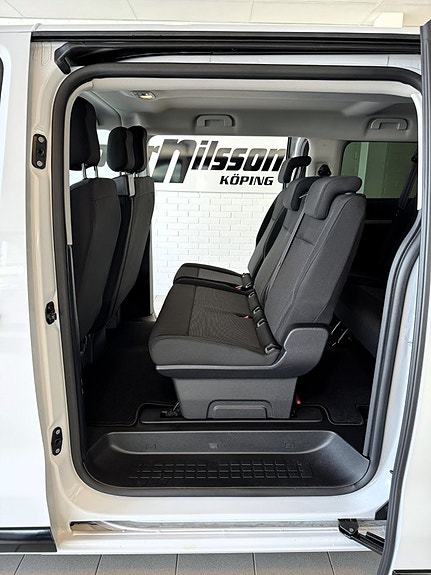 Opel Zafira 12 of 16