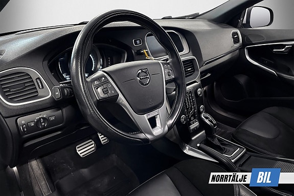 Volvo V40 9 of 23
