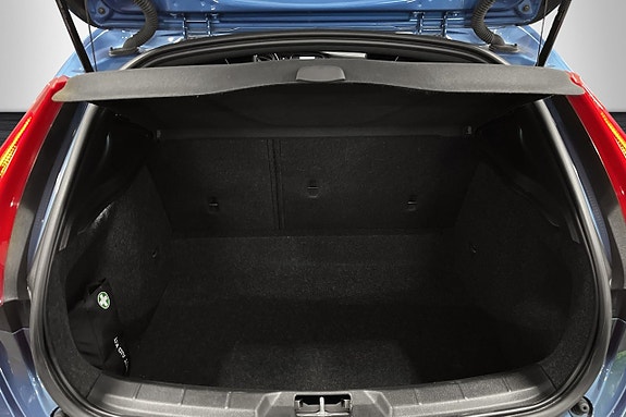Volvo V40 22 of 23