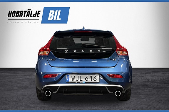Volvo V40 7 of 23