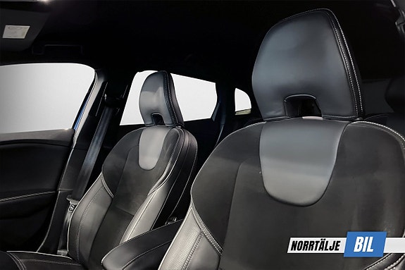 Volvo V40 10 of 23