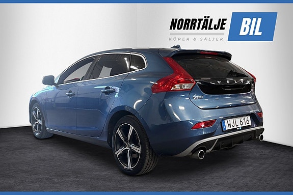 Volvo V40 4 of 23