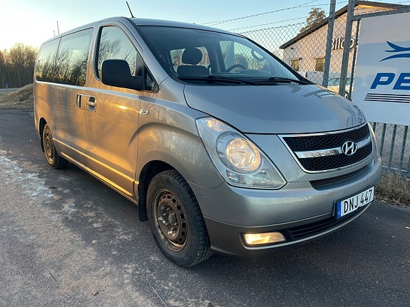 Hyundai H-1 2 of 5
