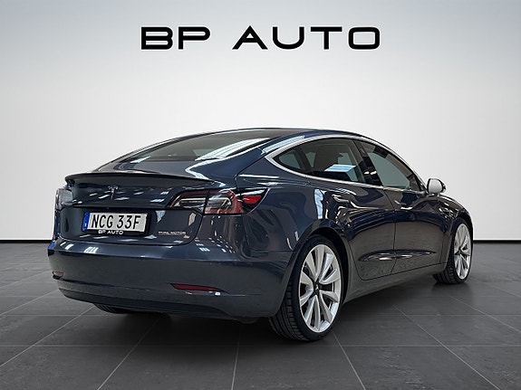 Tesla Model 3 6 of 26