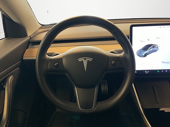Tesla Model 3 14 of 26
