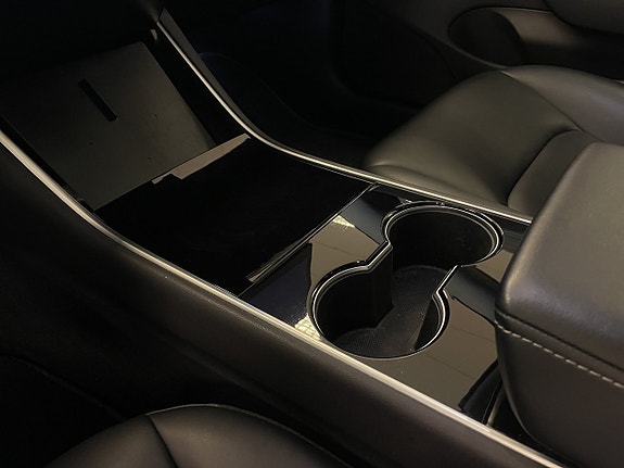 Tesla Model 3 26 of 26