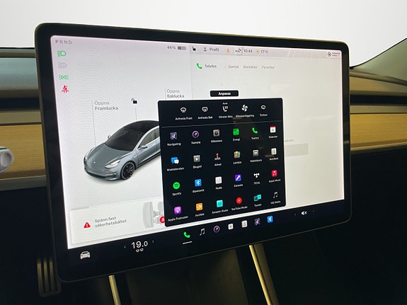 Tesla Model 3 19 of 26