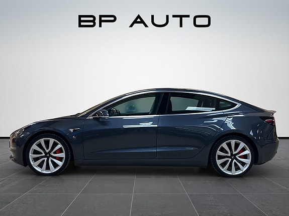 Tesla Model 3 3 of 5