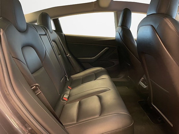 Tesla Model 3 13 of 26