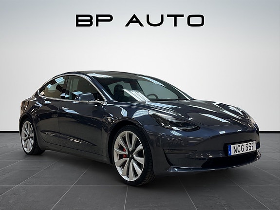 Tesla Model 3 8 of 26