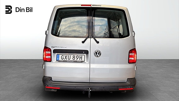 Volkswagen Caravelle 8 of 12