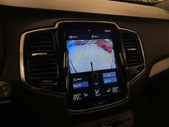 Volvo XC90 17 of 27