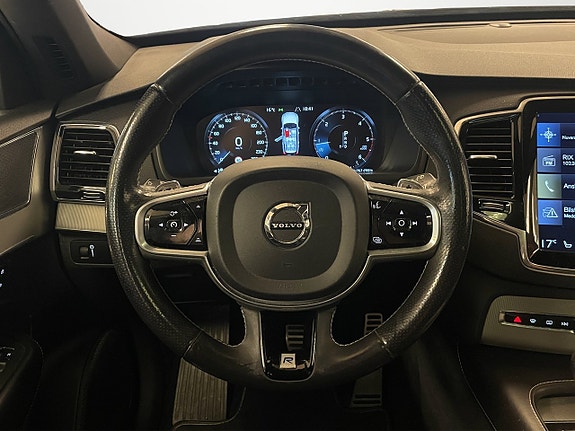 Volvo XC90 15 of 27