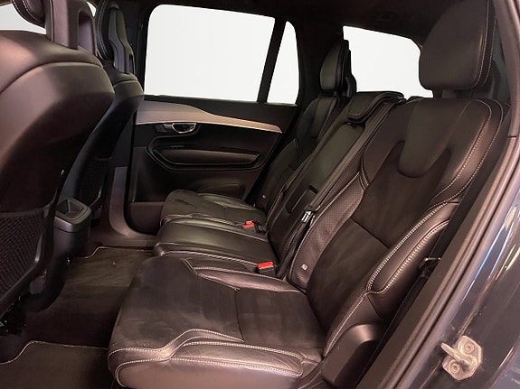 Volvo XC90 11 of 27