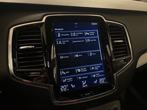 Volvo XC90 20 of 27
