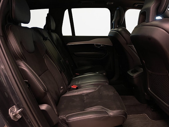 Volvo XC90 14 of 27