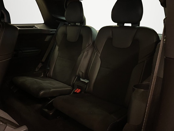 Volvo XC90 12 of 27
