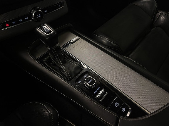Volvo XC90 22 of 27