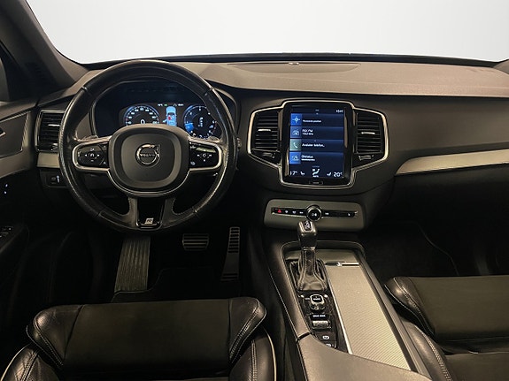 Volvo XC90 9 of 27
