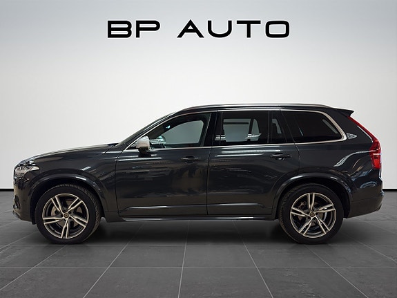 Volvo XC90 2 of 27