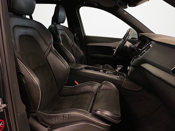 Volvo XC90 13 of 27