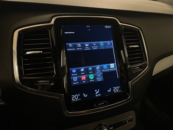 Volvo XC90 18 of 27