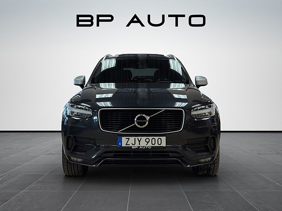 Volvo XC90 3 of 27
