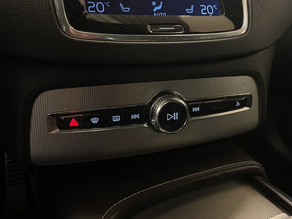 Volvo XC90 21 of 27