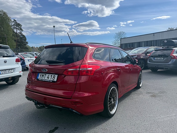 Ford Focus 6 of 19