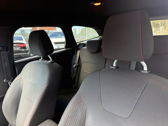 Ford Focus 13 of 19