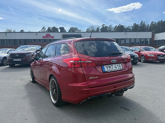 Ford Focus 5 of 19