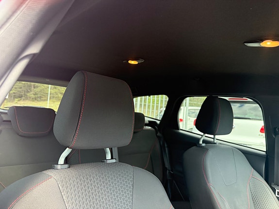 Ford Focus 12 of 19