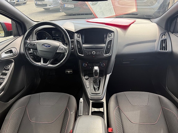Ford Focus 8 of 19