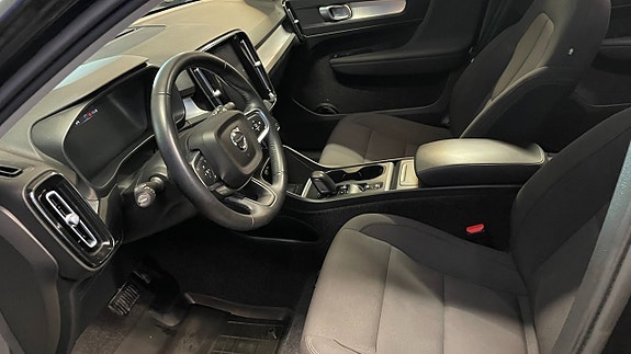Volvo XC40 5 of 5