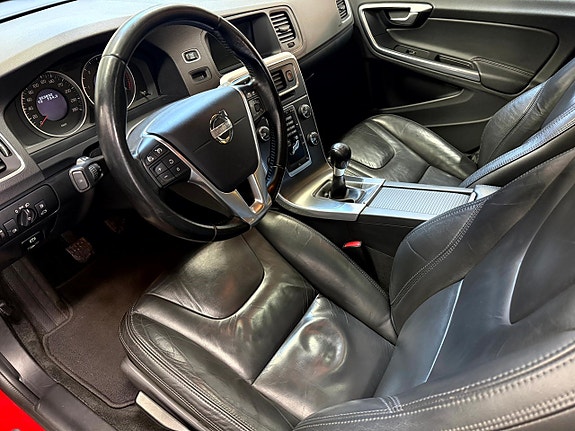 Volvo V60 9 of 14