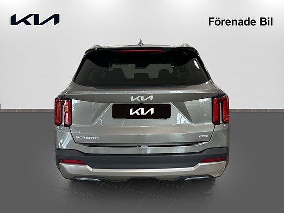 Kia Sorento 5 of 20