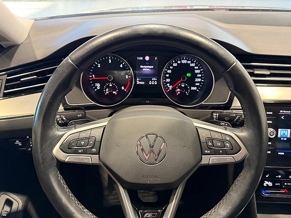 Volkswagen Passat 17 of 22