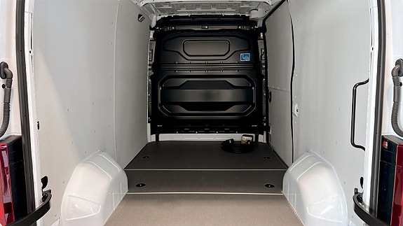 Nissan Interstar 10 of 11