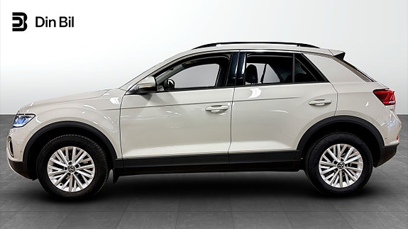 Volkswagen T-Roc 3 of 5