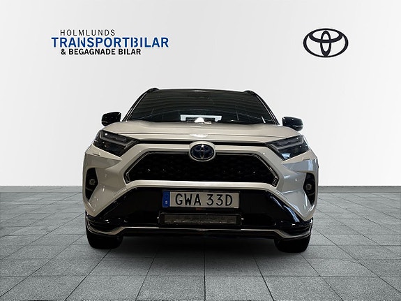 Toyota RAV4 Plug-in Hybrid 6 of 30