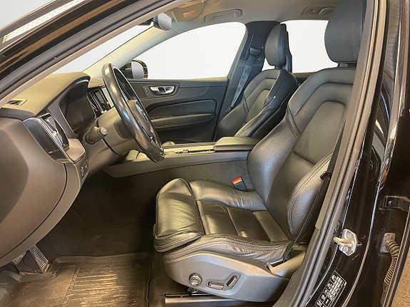 Volvo XC60 9 of 27