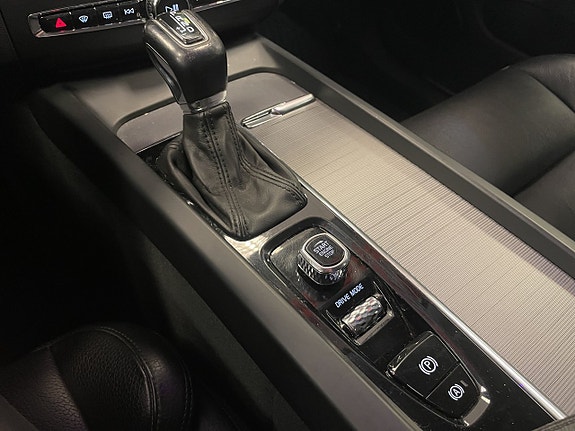 Volvo XC60 19 of 27