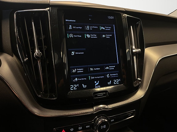 Volvo XC60 15 of 27