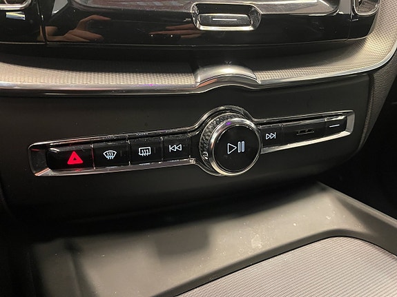 Volvo XC60 18 of 27
