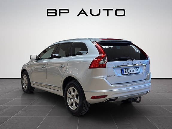 Volvo XC60 5 of 24