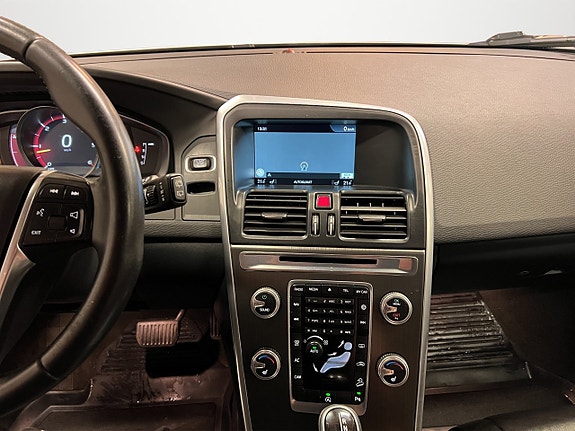 Volvo XC60 18 of 24