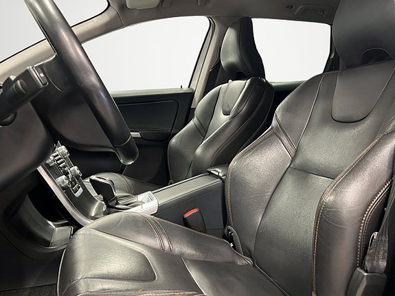 Volvo XC60 10 of 24